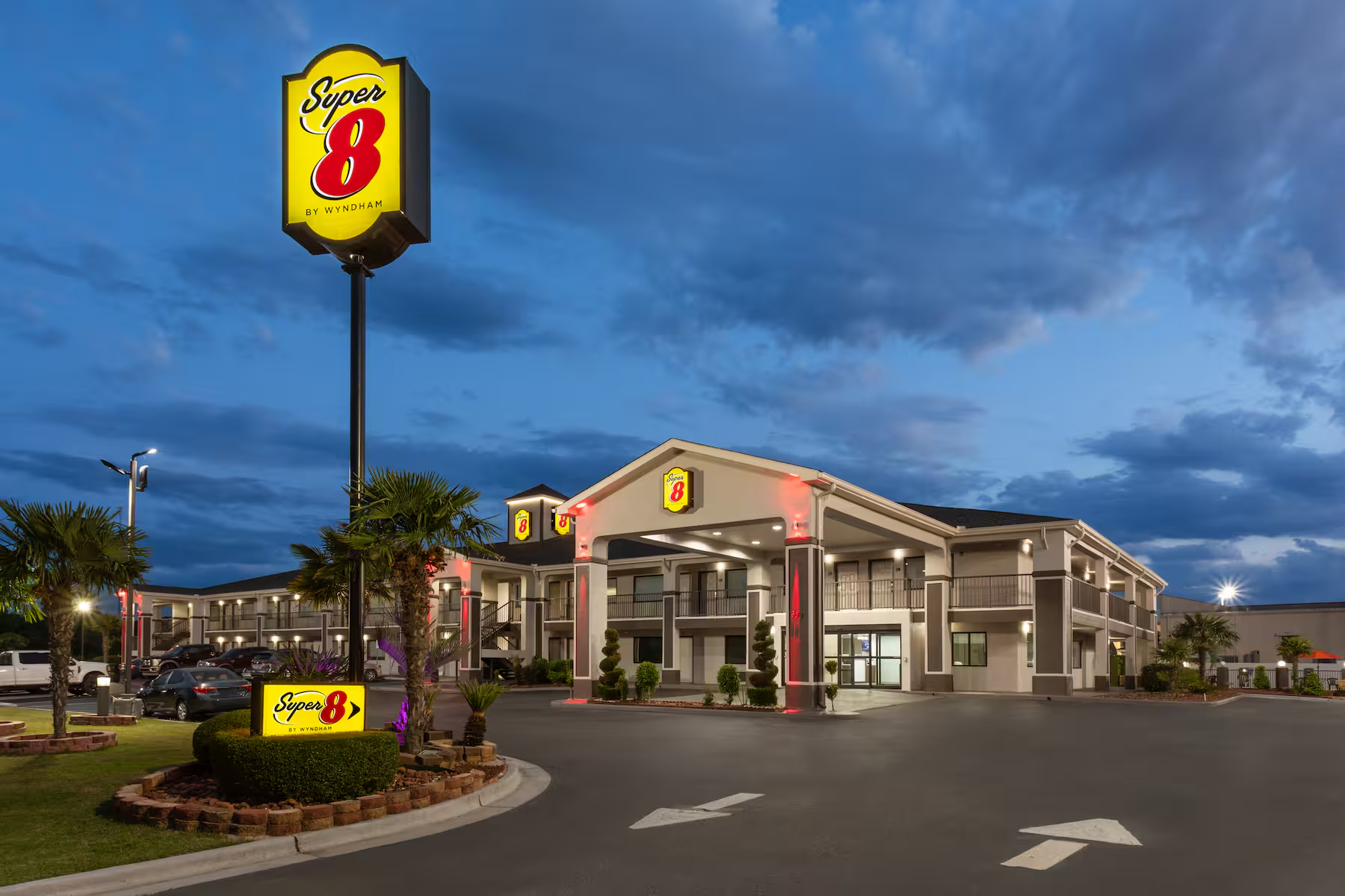Exterior of Super 8 Prattville